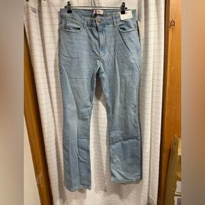 Wrangler Woman’s Sky Blue high rise, bold boot Jeans